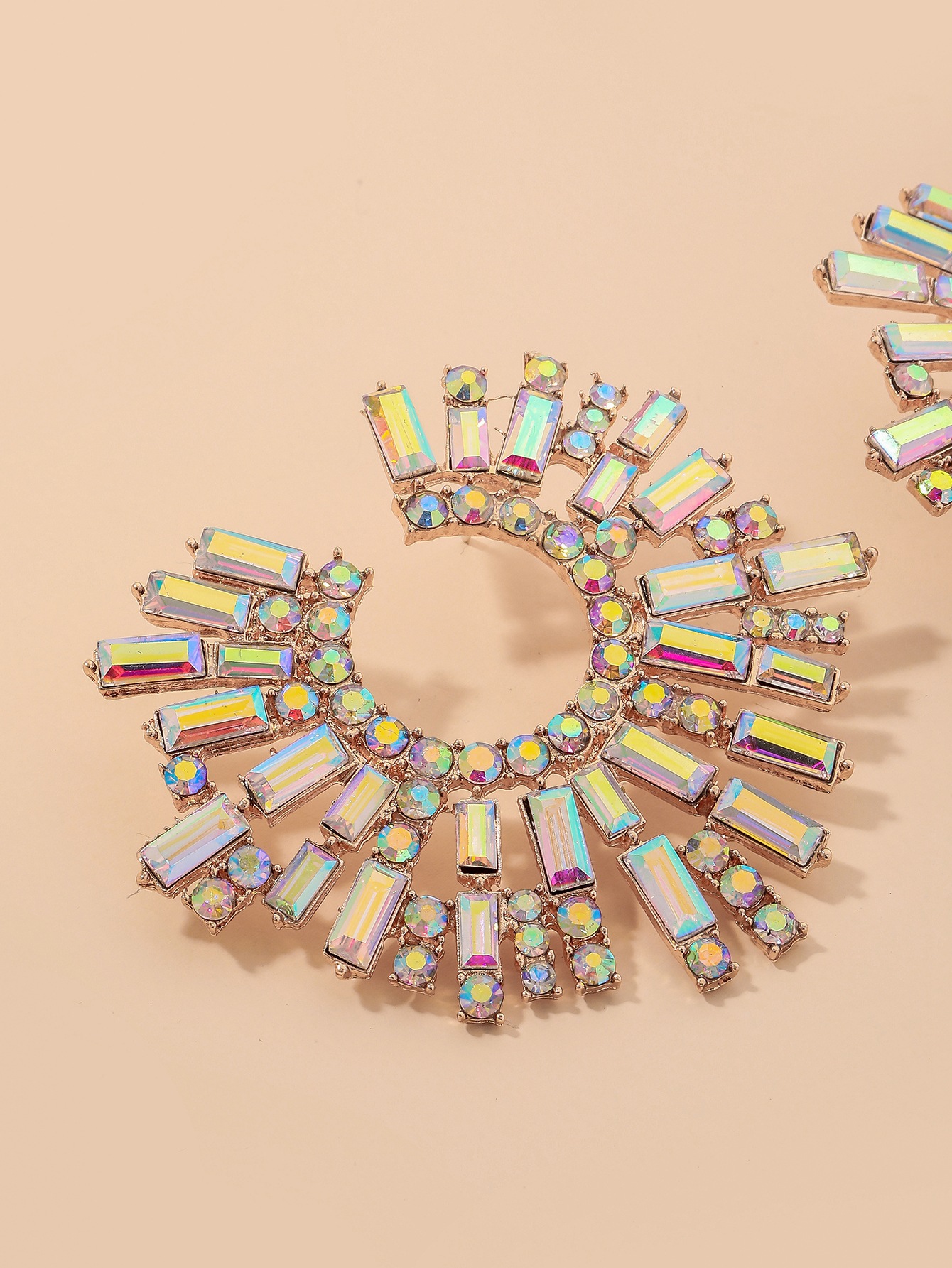 Fashion Magic Color Rhinestone Sun Flower Earrings display picture 5
