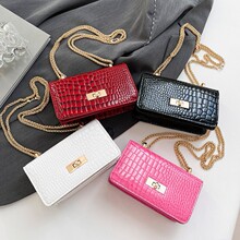 �羳�r���¿�μ��Ů�����r��ʯ�^�y��Ƥ����б������s�����