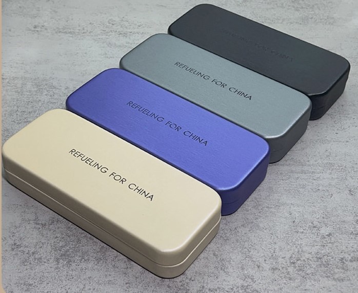 2026 nueva caja de gafas de sol de moda de cuero de dos colores bolsa blando miopía caja de ojos conjunto completo de bolsa de espejo tela