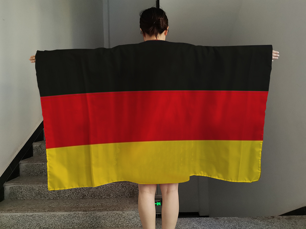 Suministro transfronterizo 2022 Copa Mundial de fútbol animar apoyos fans capa bandera chal 90*150cm