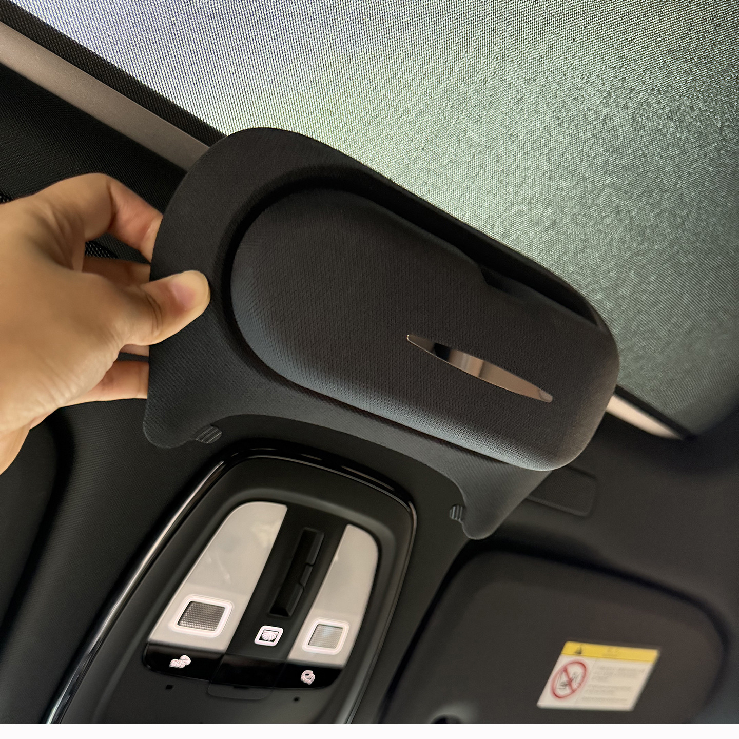 Suitable for 18-26 Volvo Xc60Xc90S90V90S60 Car Glasses Case Glasses Clip Storage Box