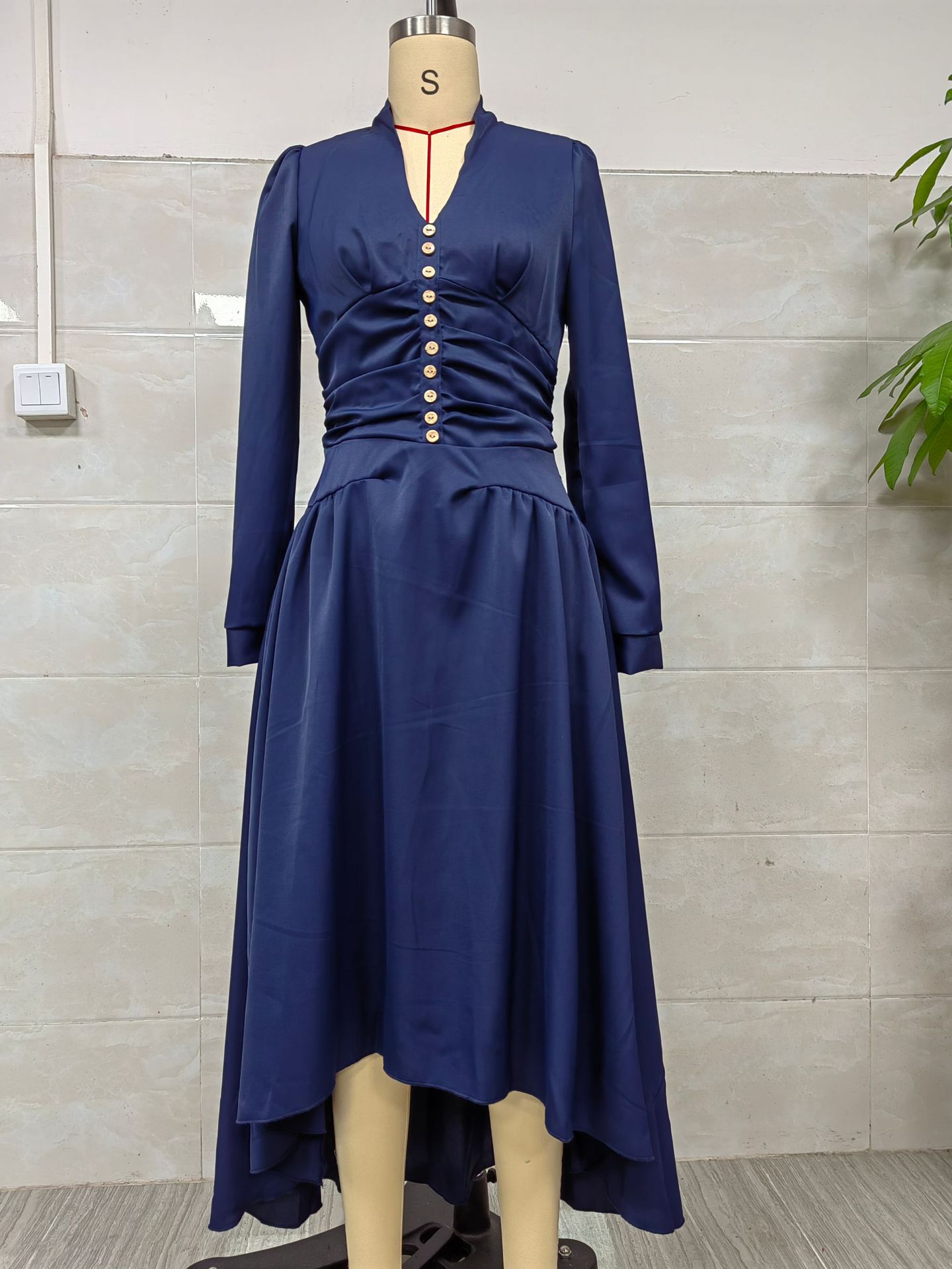 Elegant Waist Cinching V Neck Puff Sleeve Dress Full Skirt Women's Clothing_ecoleips.com