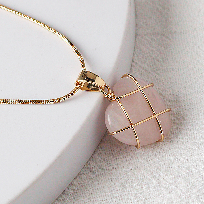 12g Weight Pendant Necklace Classification rope chain Chain Type 1 Piece Quantity Retro Heart Shape Alloy Plating Women's Pendant Necklace