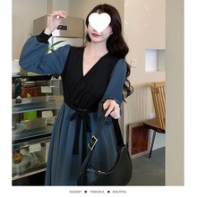 秋季新款韩版气质收腰显瘦连衣裙子法式复古V领拼接假两件中长裙