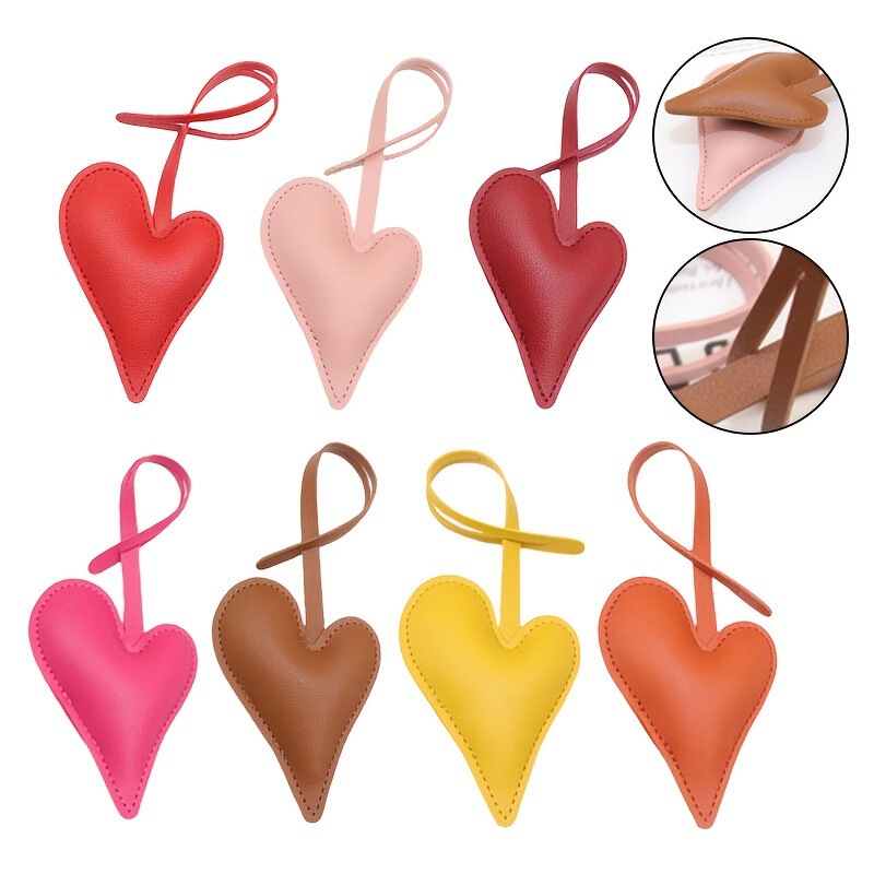 New Leather Cute Bag Charm, High-End, Simple and Versatile, Peach Heart Leather Pendant, Keychain, Backpack Charm