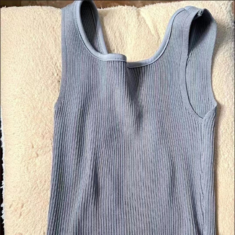 V ネックアイスシルクニット半袖 Tシャツ女性のための夏 2025 新しい大きいサイズママシャツ新しい中国風トップ薄いフレンチスタイル|undefined