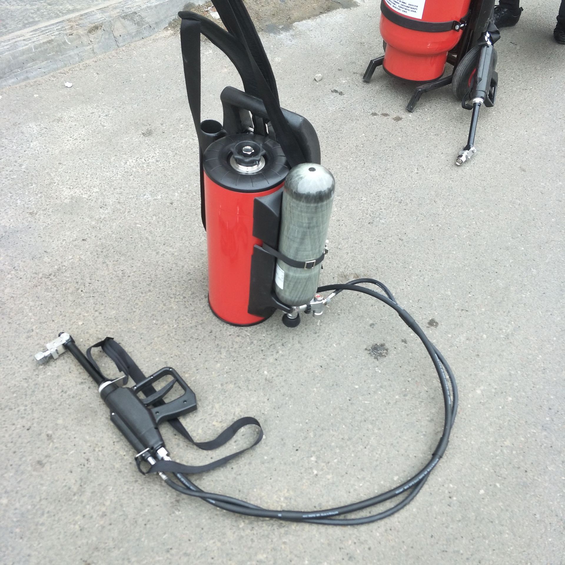 消防灭火器 背负式高压脉冲细水雾灭火器 灭火装置 12L