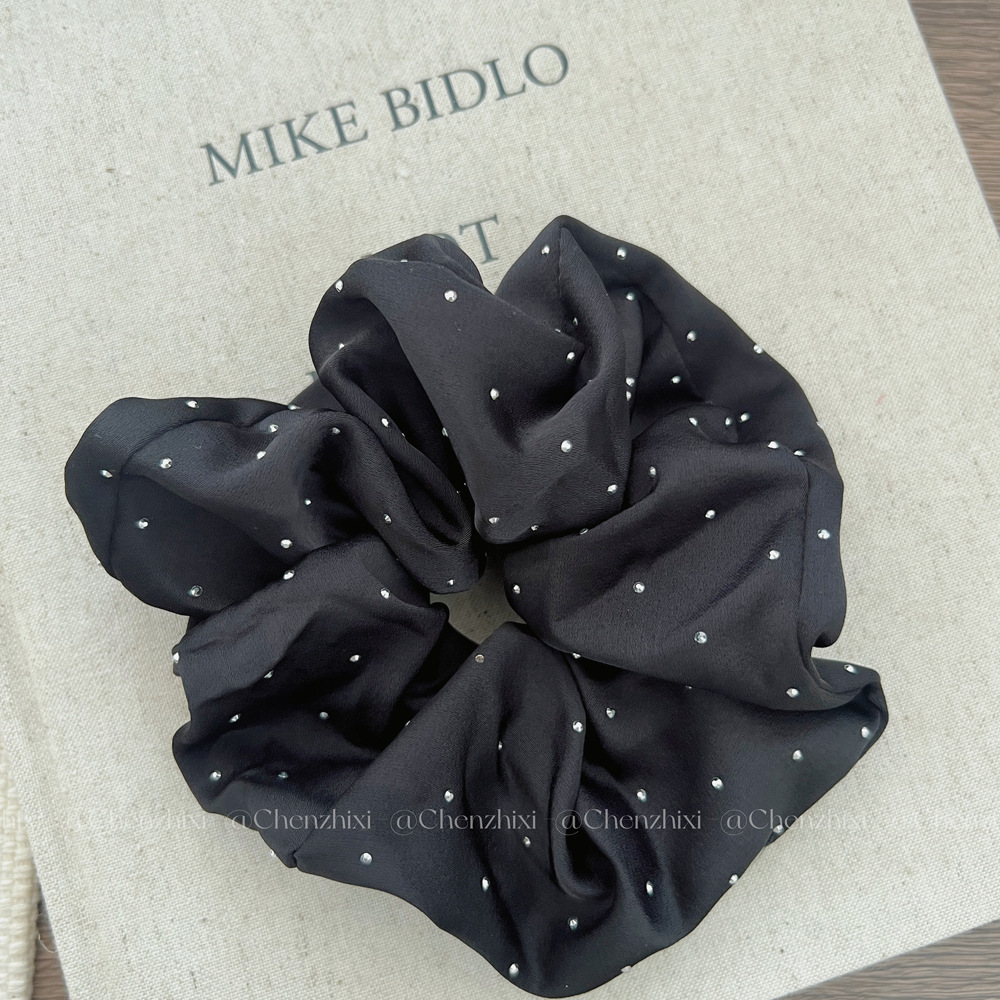 33 블랙 새틴 스타더스트