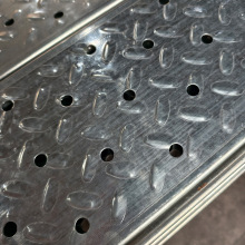 厂家批发冲孔钢扣板层板镀锌钢扣板花纹钢层板阁楼平台楼面板定制