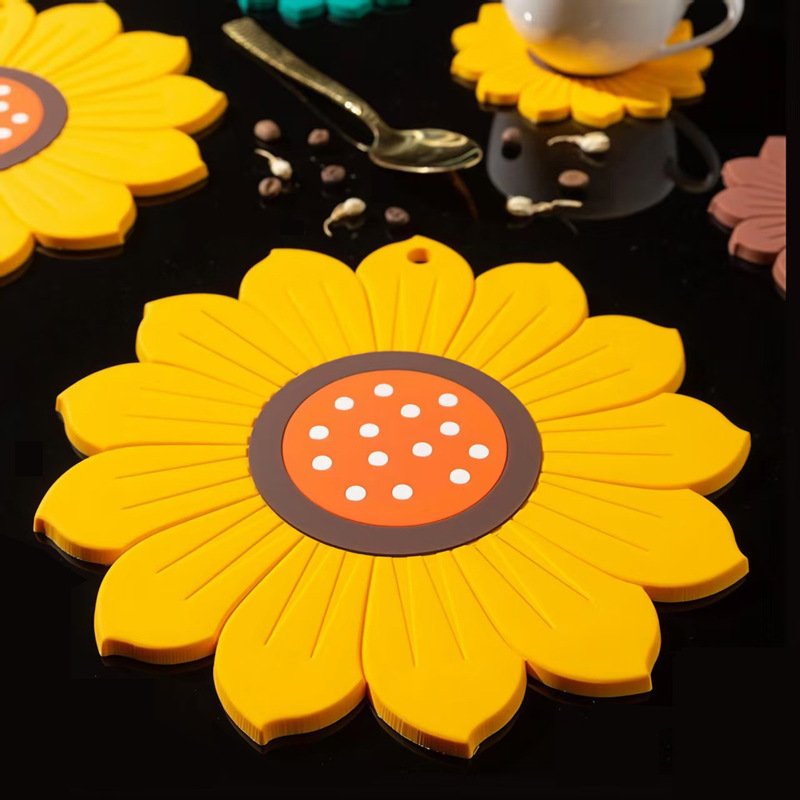 ♔ Sunflower Household Tableware Insulated Placemat Dining Table Anti-Scalding Thickeneded High Temperature Resistant Plate Pot Bowl Cup Mat Lotus ♔ Sunflower Household Tableware Insulated Placemat Dining Table Anti-Scalding Thickeneded High Temperature Resistant Plate Pot Bowl Cup Mat Lotus