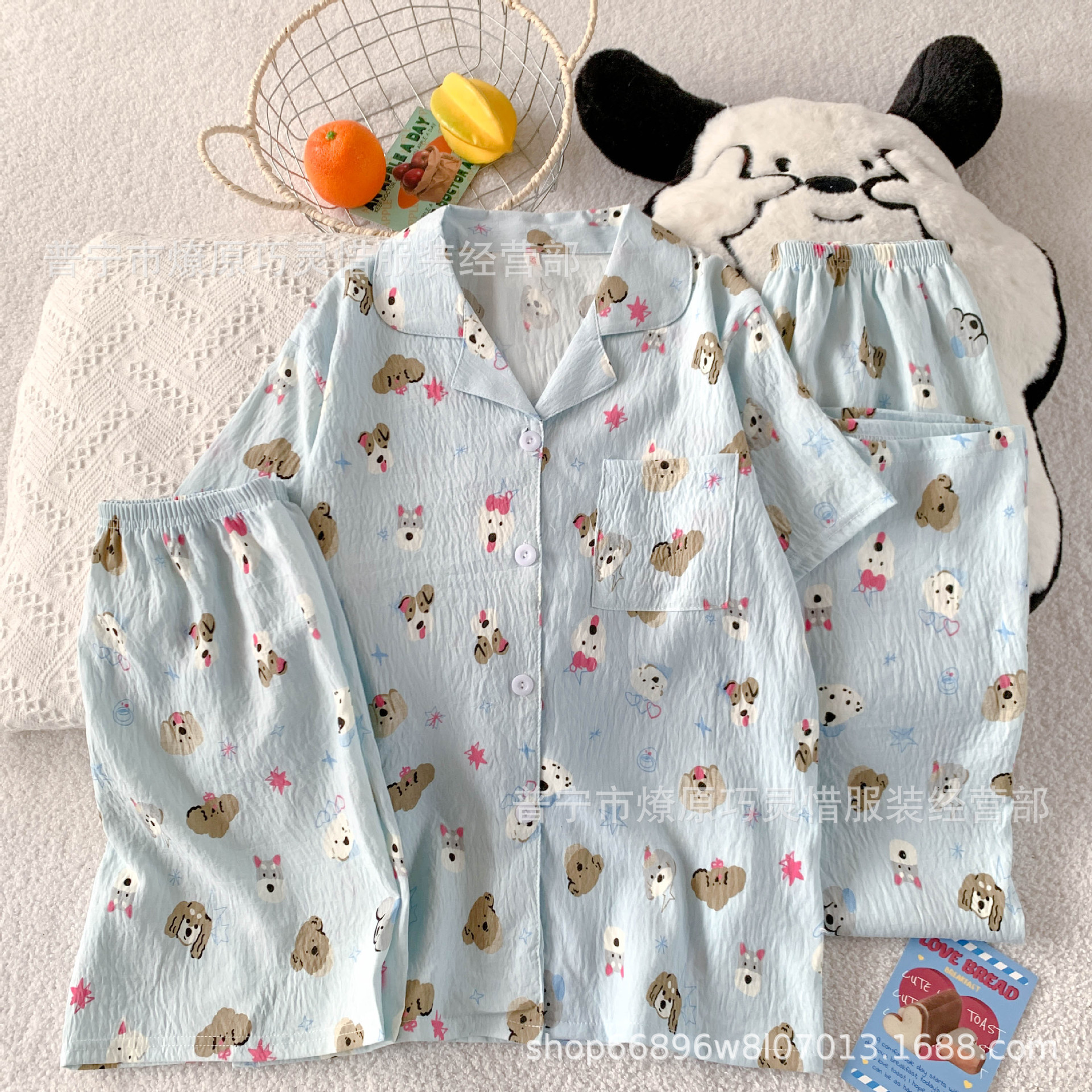 Pequeño pijama de corazón de melocotón para mujeres tres piezas de verano nubes de algodón se puede usar pantalones de manga corta para estudiantes de dibujos animados ropa para el hogar