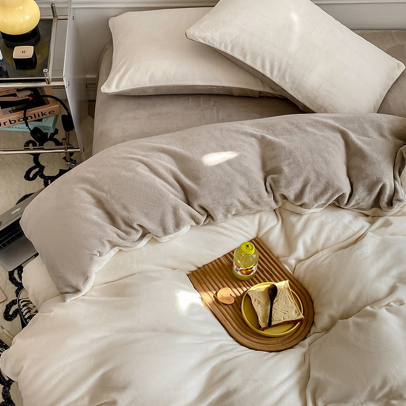 Dos lados engrosados leche coral cama de cuatro piezas en invierno más edredón cubierta de cama de brida de coral cama