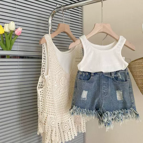 White vest