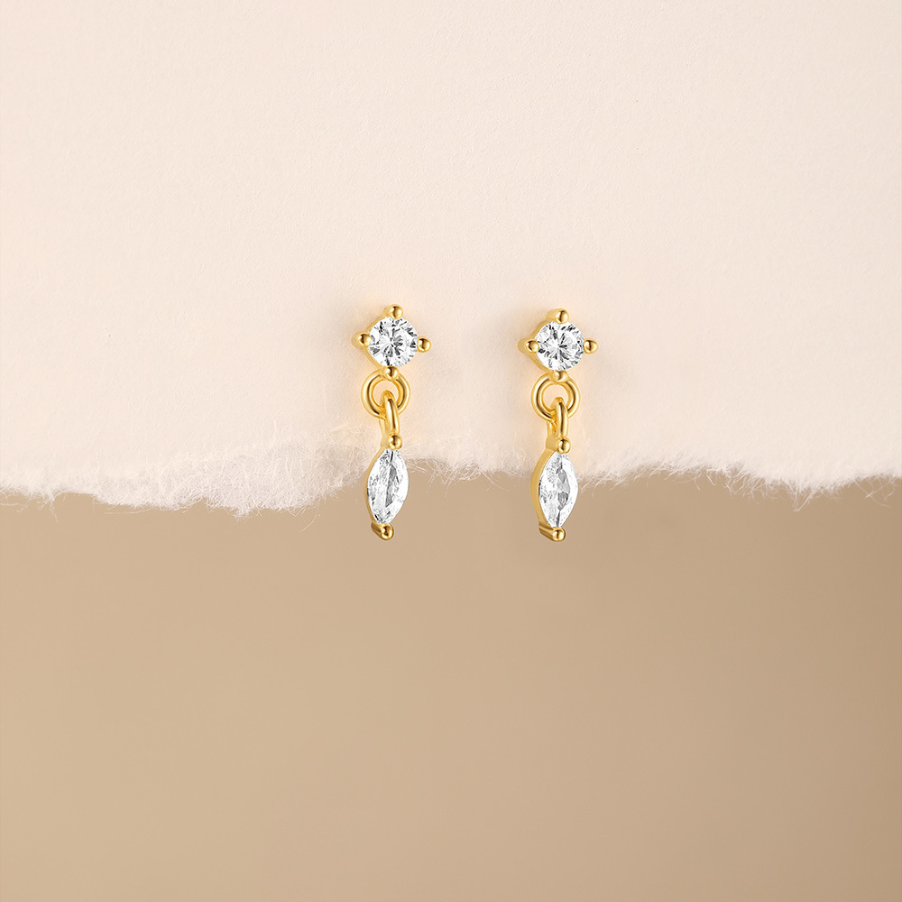 1 Pair Quantity 1 Pair 925 Sterling Silver Zircon Water Droplets Ear Studs
