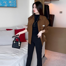 时尚休闲长袖短外套女秋季新款气质好看翻领开衫舒适显瘦夹克上衣