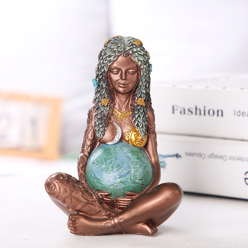440g Weight Indoor Occasion Synthetic Resin Material Human Pattern Fashion Style Mother Earth Statue Resin Craft Ornament Desktop Decoration Wholesale 2