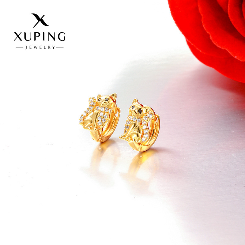 Hapones de orejas de cobre de aleación de cobre chapado en 24K orejas de moda ligera de lujo para mujeres aretes de orejas de estilo coreano joyas personales