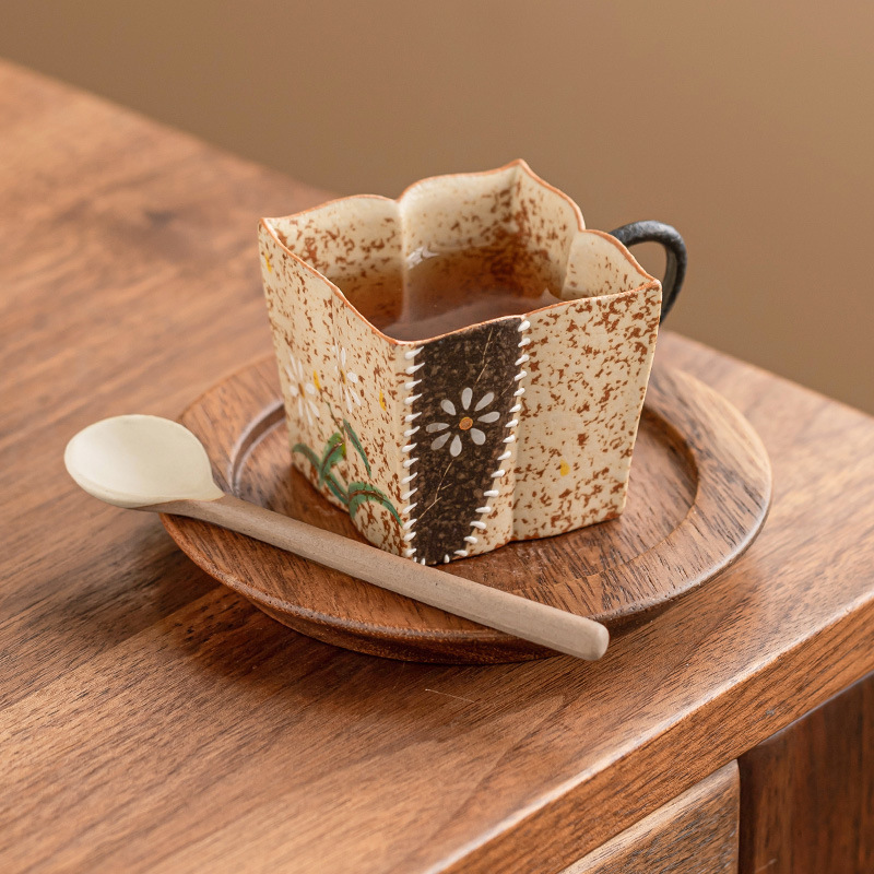 Blue and Chinese flint red espresso cup tea cup master cup gold hand-painted daisy square lotus tea cup single cup