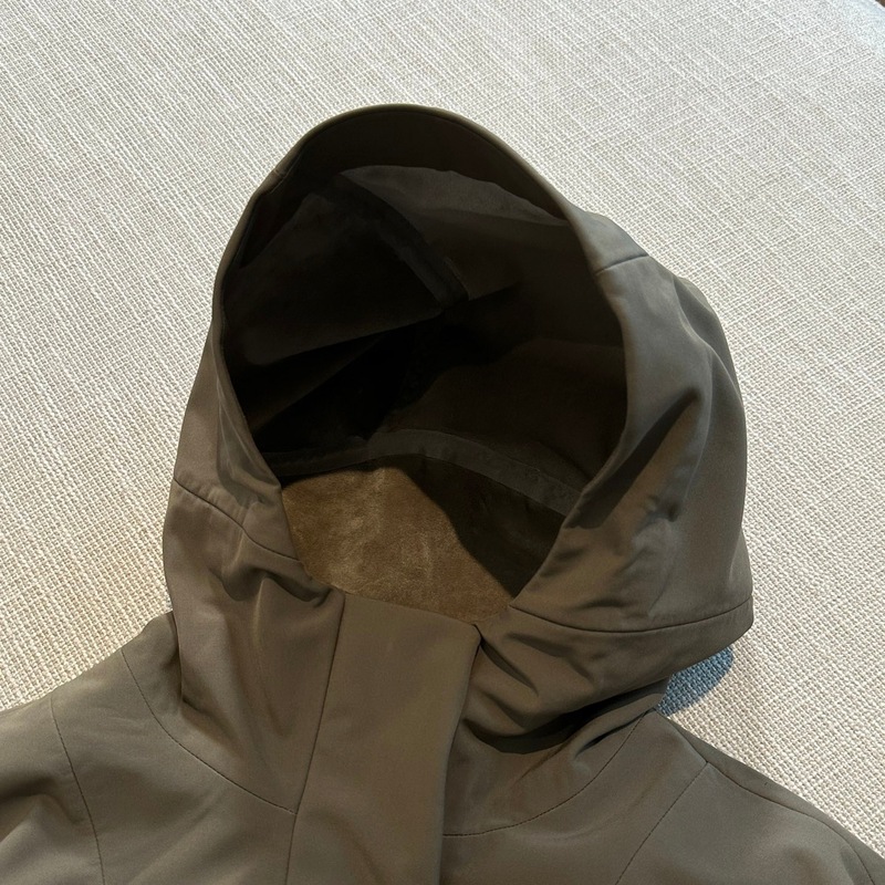 25秋季新款女士加绒款保暖宽松软壳背部抽绳连帽夹克外套0925i1|undefined