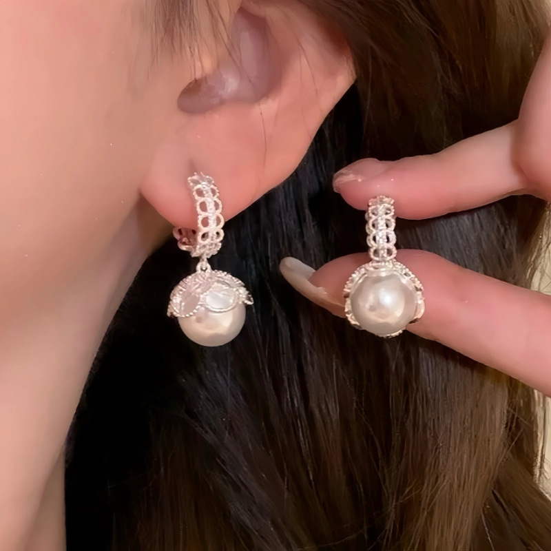 Pendant pearl