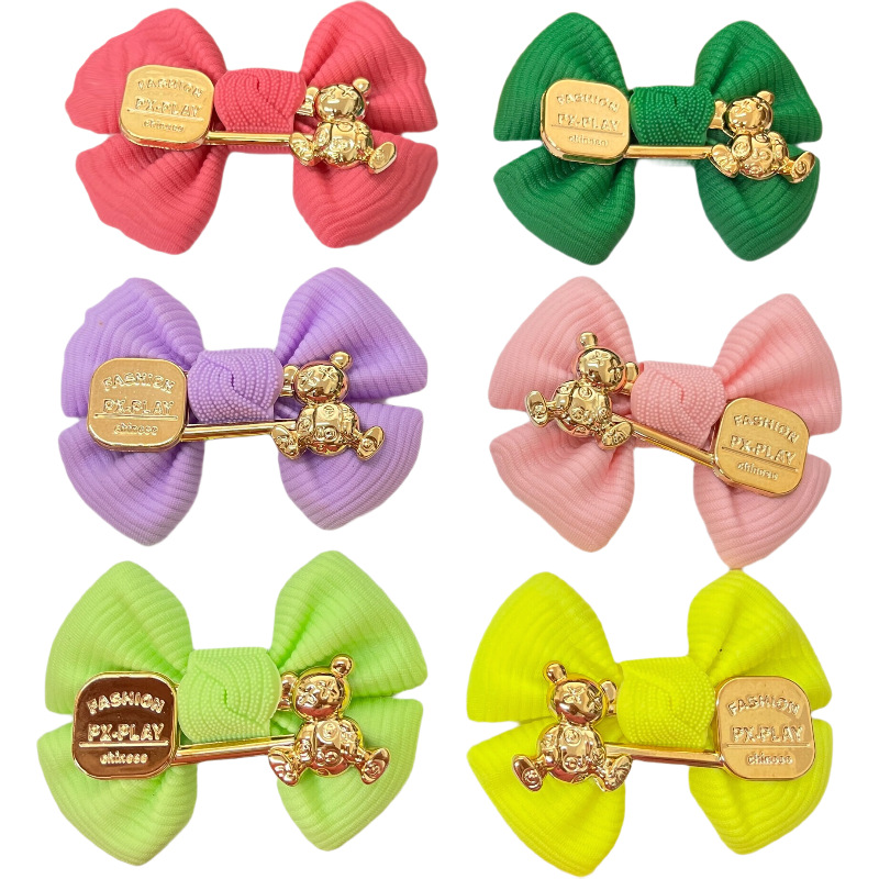 Solid color cartoon three dimensional accessory with bow
