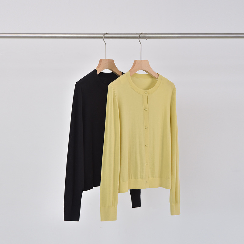 Pinrong 2026 New Style Goose Yellow Knit Sweater, 18-Gauge Fine-Spun Italian Wool Cardigan, Round Neck Thin Top for Women