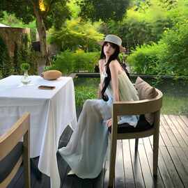 蓝色吊带连衣裙女夏季新款度假风层叠渐变长裙设计感绝美漂亮裙子