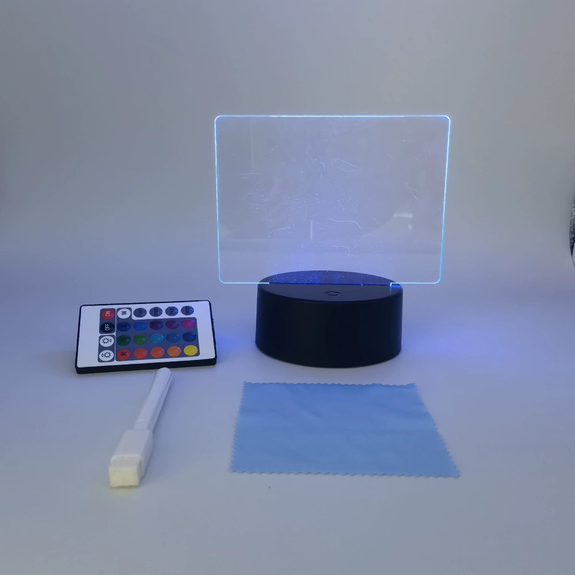 3D ночная лампа с пультом дистанционного управления, USB 4W, акриловая панель и база ABS, черная или белая