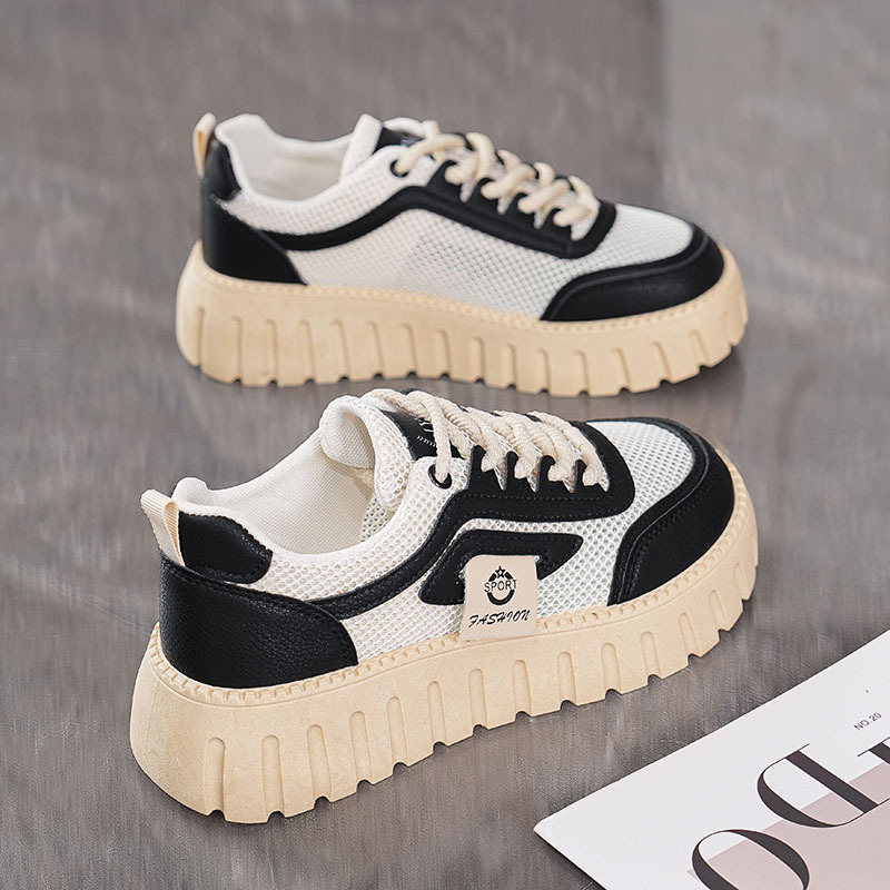Zapatos de mujer de verano nuevos zapatos de red huecos transpirables para mujer, zapatos blancos de suela gruesa de todo fósforo de estilo coreano, zapatillas deportivas y de ocio, zapatos de moda image 5