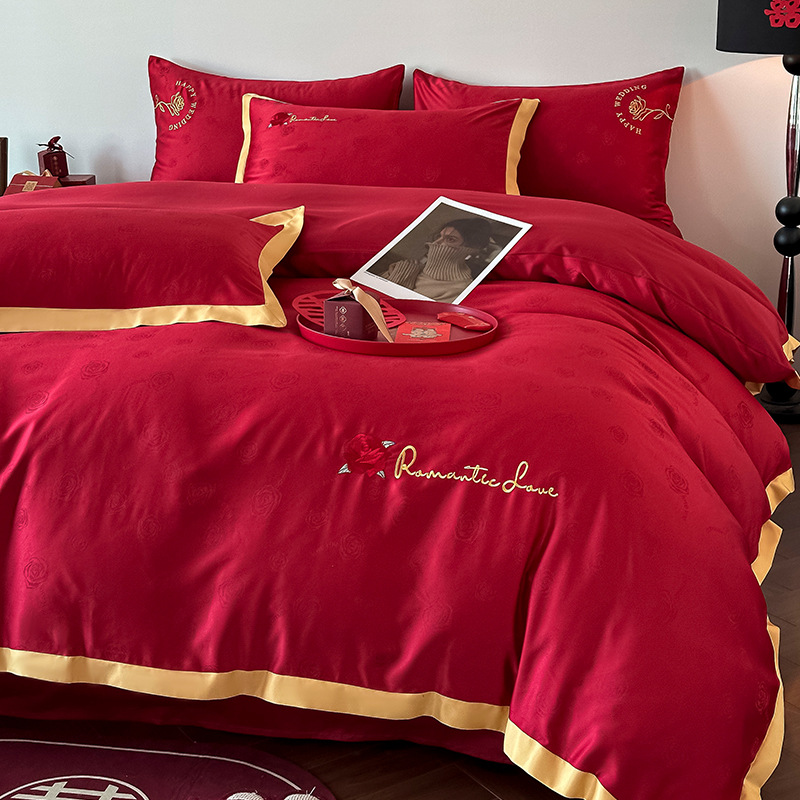 Juego de cuatro piezas de boda de alta gama, funda de edredón de algodón lavado rojo grande, sábana, sábana, ropa de cama para bodas