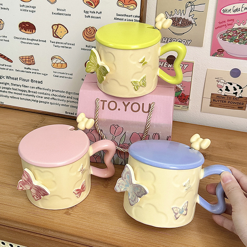 Taza niña Taza de mariposa de alto valor Taza de cerámica con tapa Cuchara Regalo de cumpleaños Taza para beber Hogar