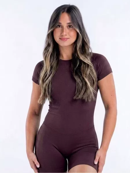 Cross-border matte seamless yoga jumpsuit, quick-dry short-sleeve one-piece yoga outfit, European and American style breathable fitness wear with chest pads