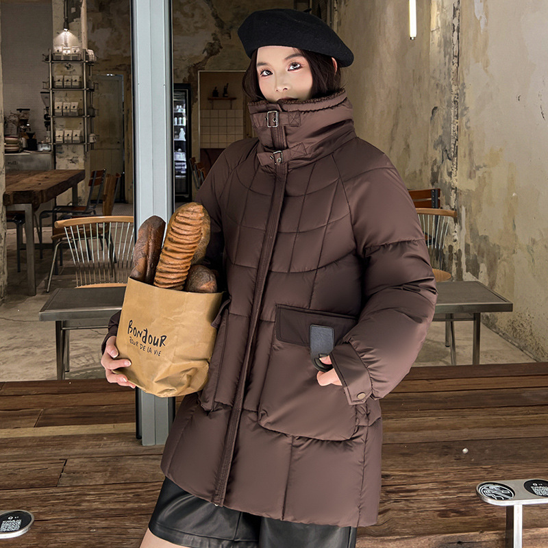 2025 invierno nuevo cuello suelto de costura media larga gran bolsillo delgado estilo coreano de alta sensación abrigo de plumón image 2