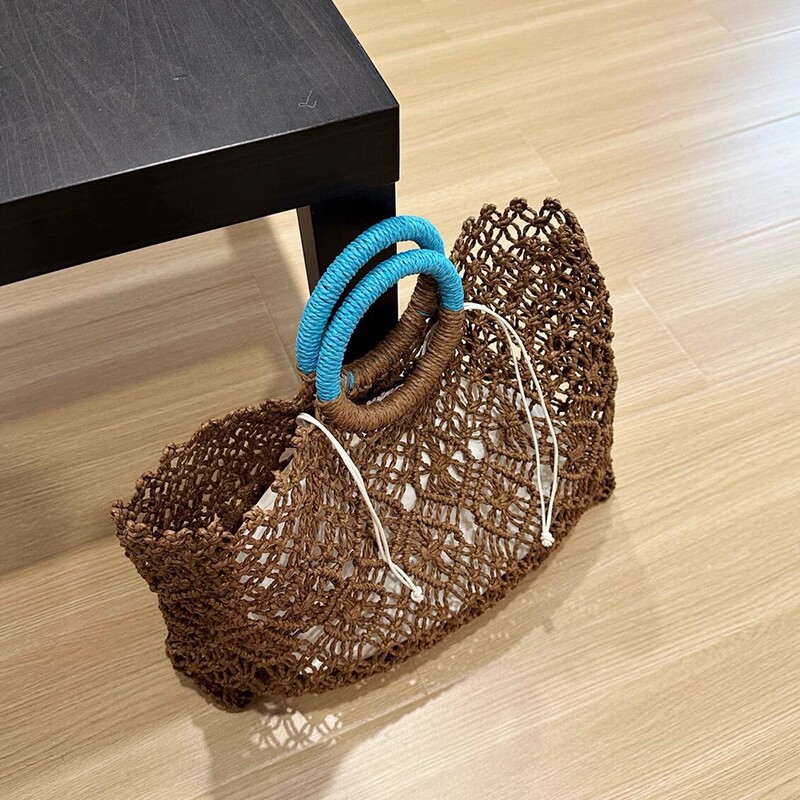 2025 New Niche Original Versatile Straw Bag Cut Out Ins Woven Bag Summer Handbag Beach Bag Dark Brown
