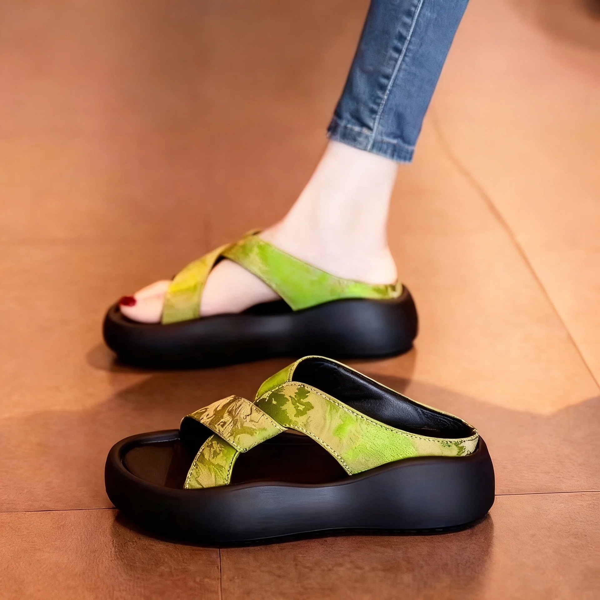 2026 New Women's Thick Sole Beach Sandals Fairy Style Platfo