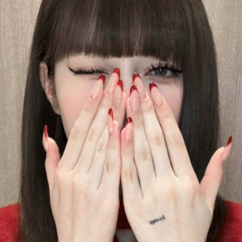 European and American Hot Girl Red French Handmade Wearable Nails Simple Elegant Atmosphere Whitening Manicure Patch Fake Nails