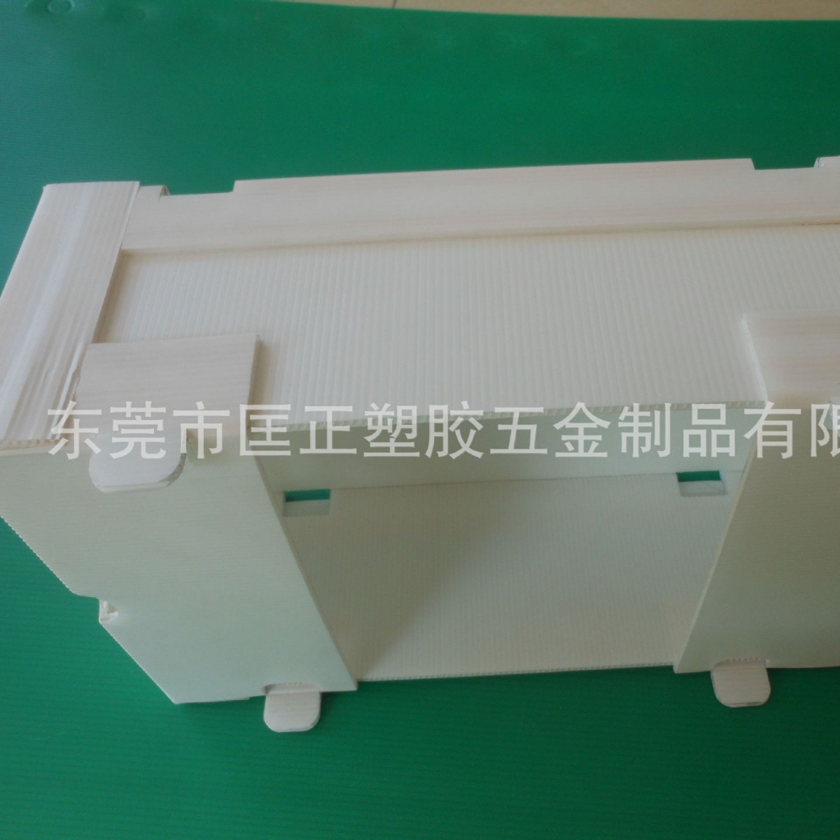 雪白色中空板透明型水果箱 水龙果包装水果箱 瓦楞板箱