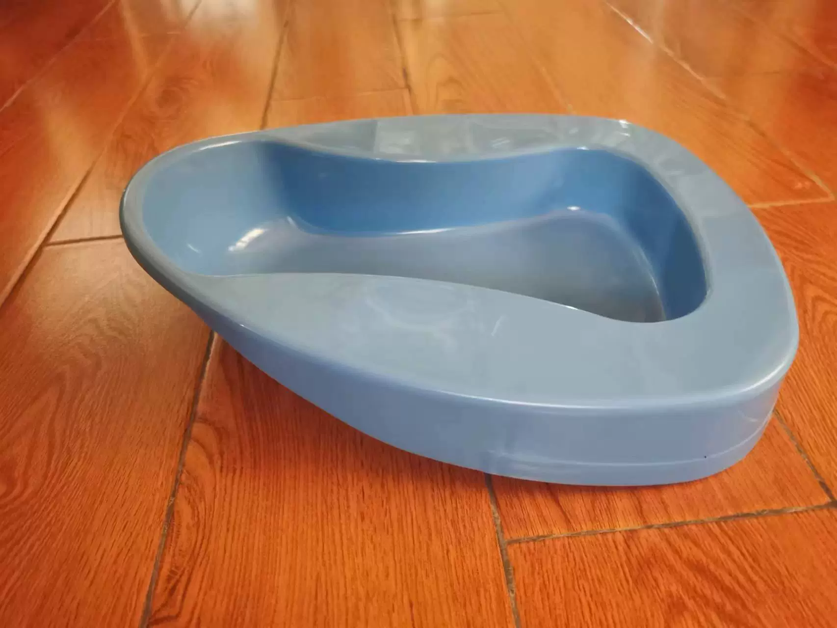 Plastic bowel
