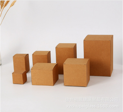 작은 닫는 종이 상자