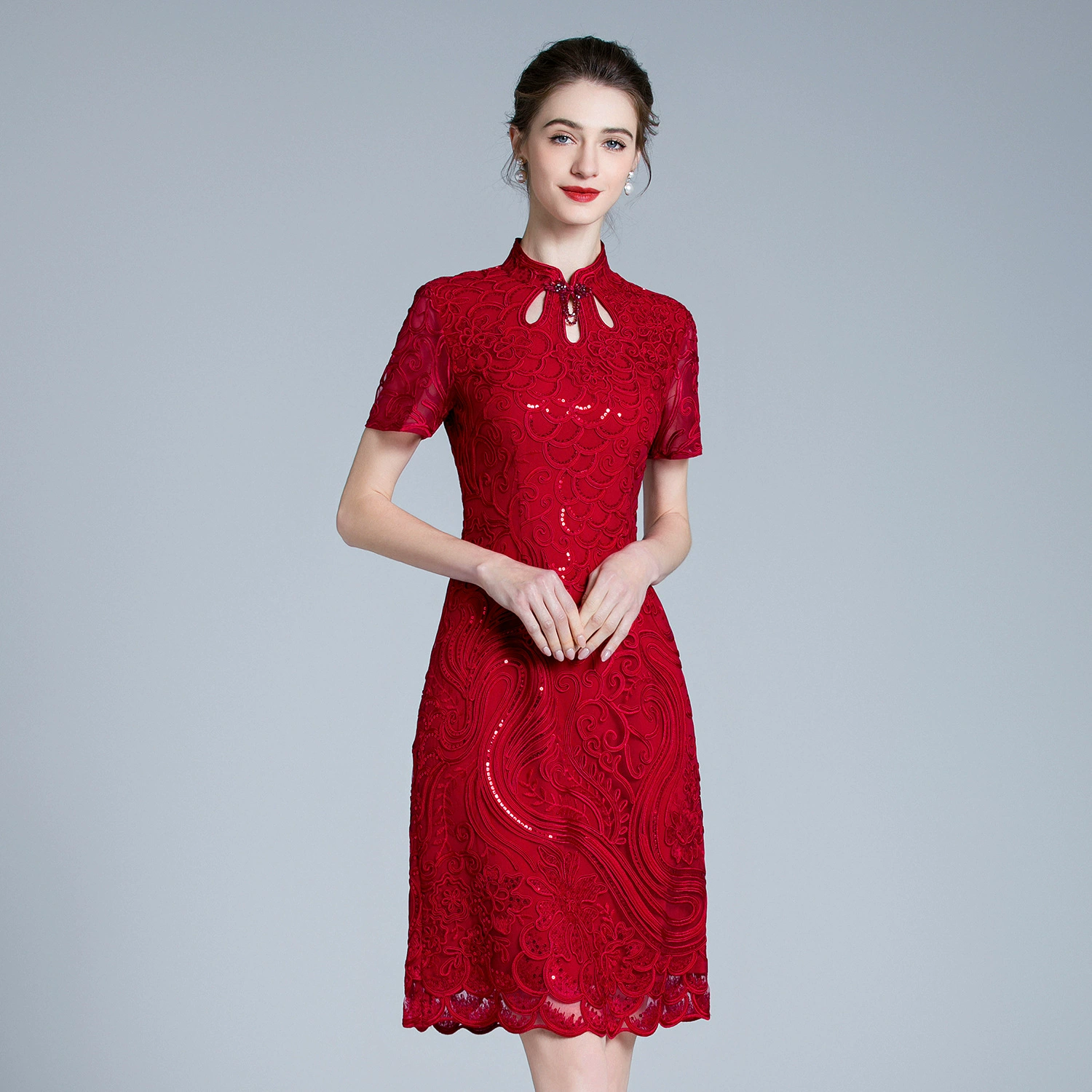 Шэньчжэнь высокого класса платье матери 2023 Лето с короткими рукавами новый свадебный банкет Xi свекровь плюс размер платье женщины оптом