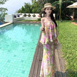 绝美复古碎花抹胸连衣裙女夏季海边度假显瘦露肩长裙子海岛沙滩裙