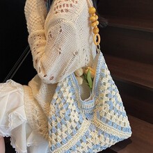 ���Q�r��С�������������ذ�Ů��2025���¿�ײɫ�μ�����eҸ�°�