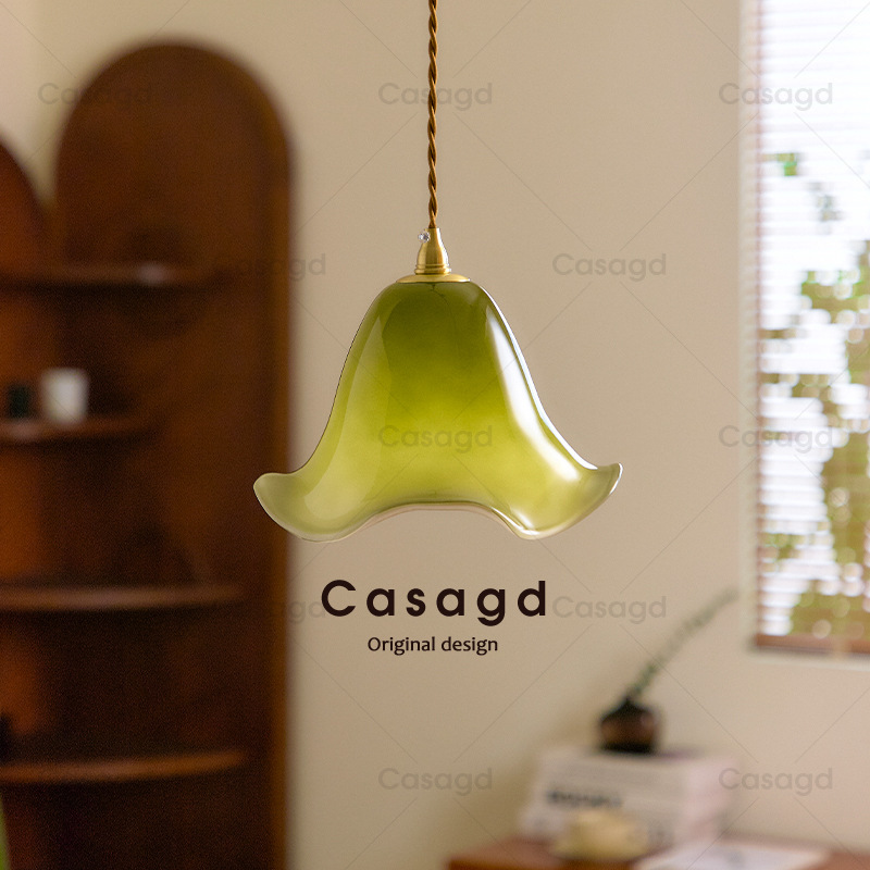 Green Retro Bedside Pendant Light with Gradient Green Glass, Small Pendant Light with Skirted Design, Dining Room Ambiance Foyer Light Casagd Green Retro Bedside Pendant Light with Gradient Green Glass, Small Pendant Light with Skirted Design, Dining Room Ambiance Foyer Light Casagd