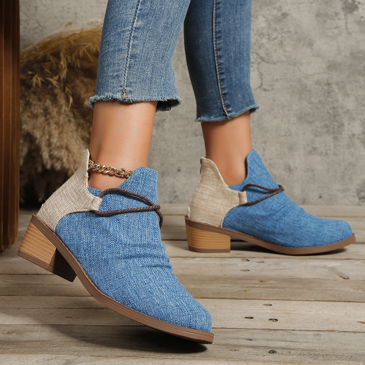 Damenschuhe 2024 Herbst und Winter neue spitze Zehenpartie mit quadratischem Absatz und Leopardenmuster, modische kurze Stiefel für Damen in großen Größen_voghion.com