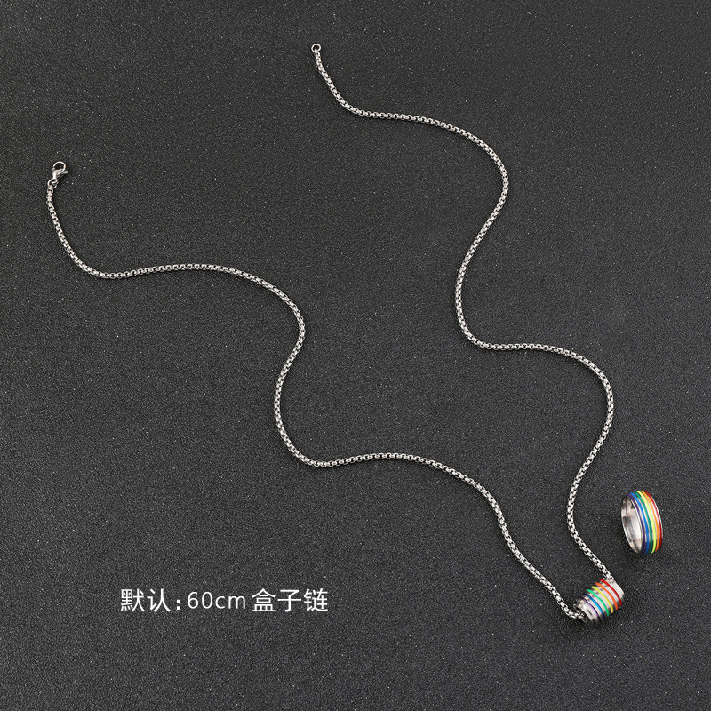 Moda de acero inoxidable colgante Arco Iris gota aceite pequeño cilíndrico perforado collar titanio acero todo partido personalizado joyería fabricante