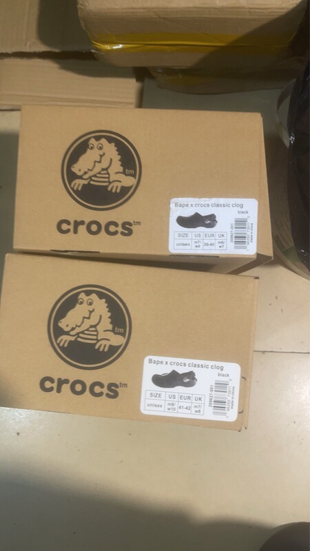 莆田跨境货源Cro舒适百搭 洞洞鞋 猿人头联名 自带配件情侣鞋|undefined