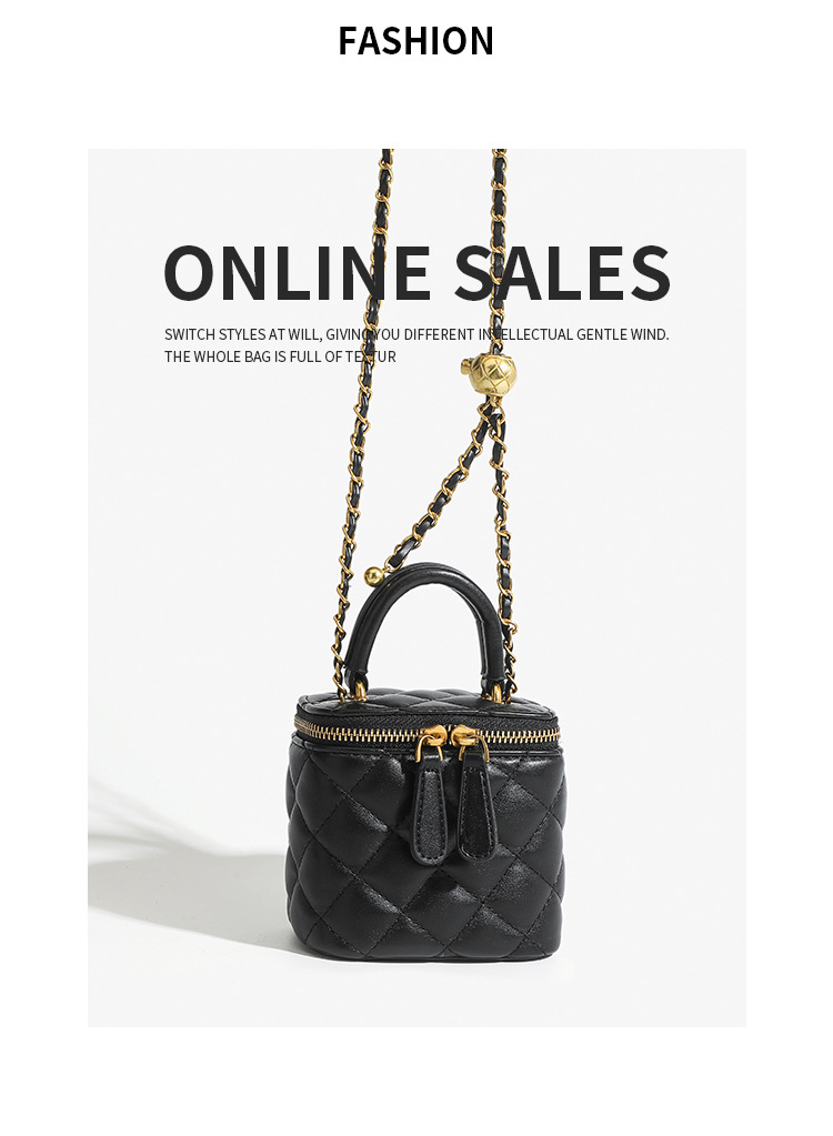 Xiaoxiangfeng Lingge Chain Small Square für Damen 2024 Neue vielseitige Mini-Umhängetasche mit goldenem Ball und Lippenstift_voghion.com