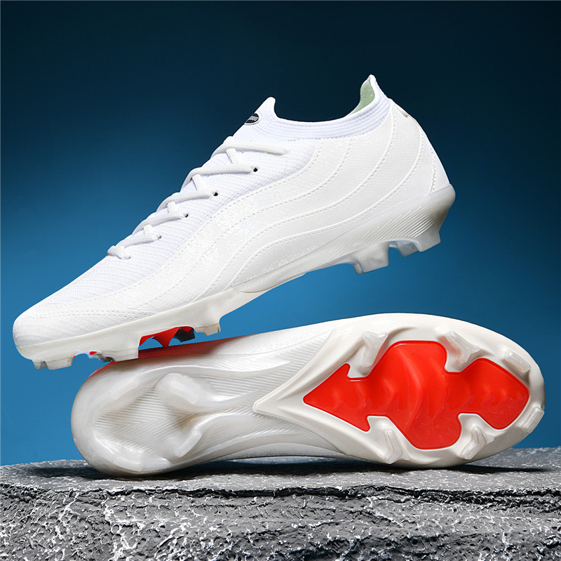 Zapatos de Fútbol con Tacos de Corte Bajo de KPU y TPU Transpirable para Césped Natural y Artificial image 1