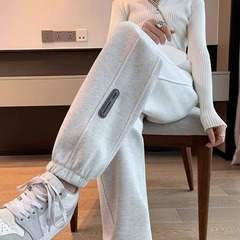 2024スポーツパンツの子供と春秋のゆったりとした足の大きいサイズのアメリカ式ファッションins韓国版の学生はカジュアルなズボンを合わせます。