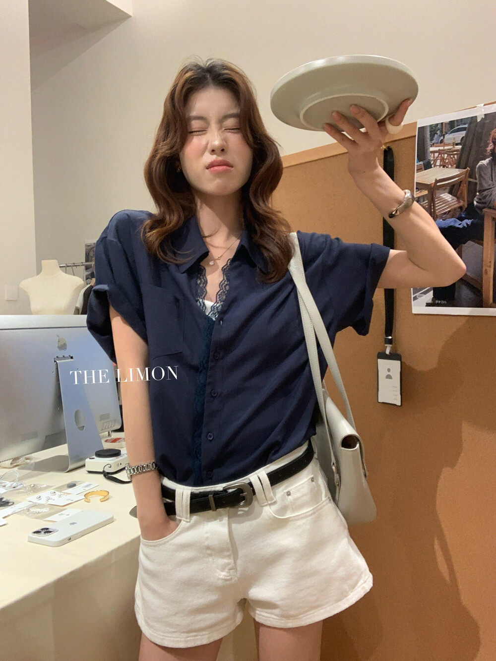Áo sơ mi tay ngắn nữ phối ren viền cổ, dáng rộng mùa xuân hè — màu trắng, Xanh da trờicolor chi tiết 19